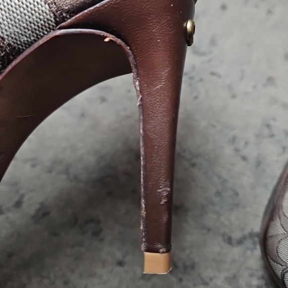 Coach Womens Brown Skyler Pump In Signature Jacquard 8 - Picture 16 of 16